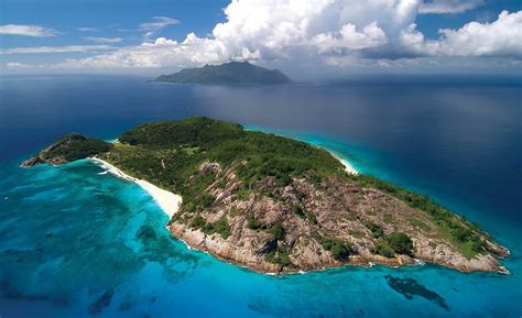 The Best Luxury Hotels in North Island, Seychelles | Hurlingham Travel