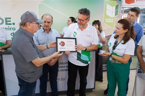 BRDE recebe Troféu de Empresa Amiga do Hospital Uopeccan Cantu em