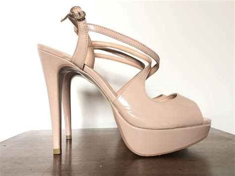 Sandália Meia Pata Nude Tiras Cruzadas Sandália Feminina Luiza Barcelos Usado 26127335 enjoei