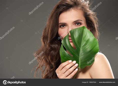 Attractive Naked Girl Green Monstera Leaf Isolated Grey Stock Photo By EdZbarzhyvetsky 199507624