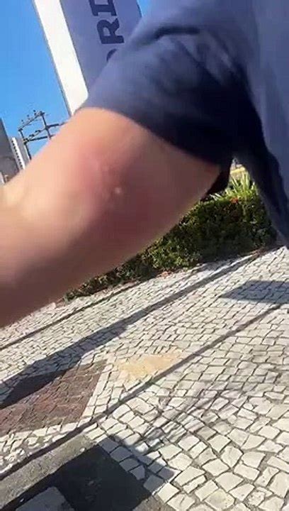 Turistas Derrubam Motocicleta De Casal Cearense E Proferem Ofensas