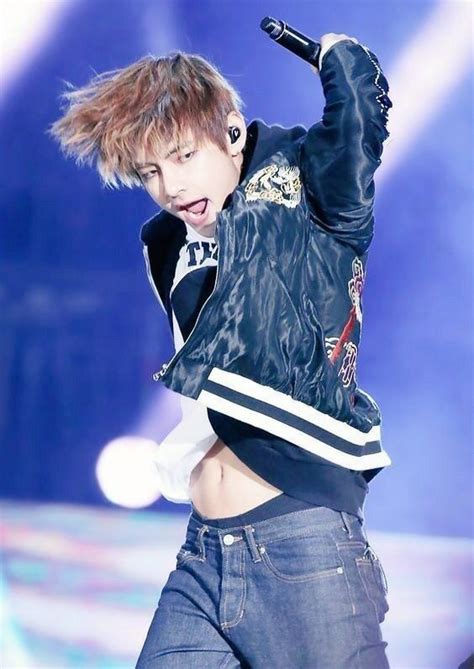 Potret Seksi V BTS Atau Kim Taehyung Yang Hot Menggoda