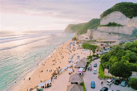 10 Potret Pantai Melasti Wisata Tersembunyi Di Bali