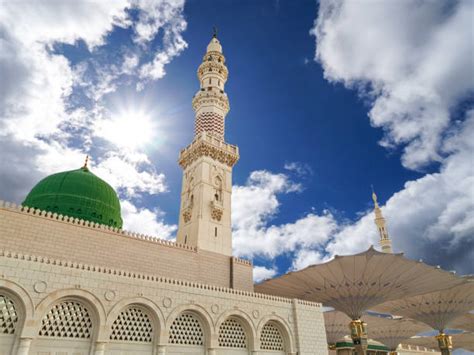 Download Skies Above Green Dome Madina Wallpaper | Wallpapers.com