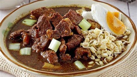 3 Resep Rawon Daging Sapi Khas Jawa Timur Yang Bisa Disajikan Saat Idul