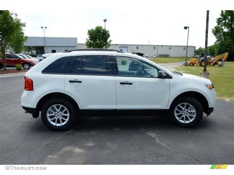 White Suede Ford Edge Se Photo Gtcarlot Car