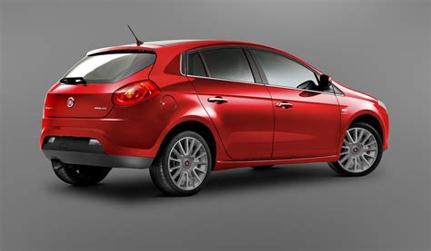 RACIONAUTO FIAT BRAVO GANHA MAIS EQUIPAMENTOS E CÂMBIO APERFEIÇOADO NA