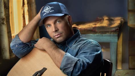 Garth Brooks named to Country Music Hall of Fame