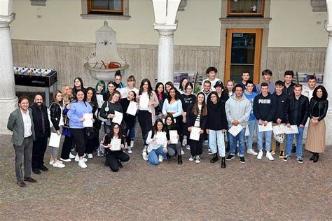 Diploma Dopo Anni Di Scuola Unsertirol