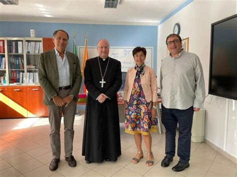 S Agata Militello Il Vescovo Della Diocesi Di Patti In Visita Allitet