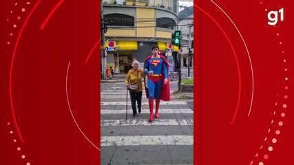 Superman Brasileiro Tem Postagem Retuitada Pelo Cineasta James Gunn E