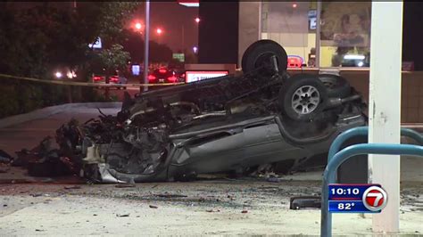 2 Hurt After Suv Slams Into Gas Pump In Nw Miami Dade Wsvn 7news