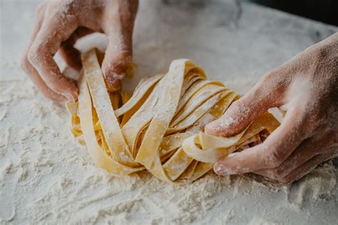 Aula De Massa Italiana E Tiramisu Em Roma Civitatis