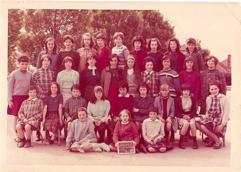 Photo De Classe CM2 Mme Loquet De 1965 ECOLE DU CLOS COUTARD Copains