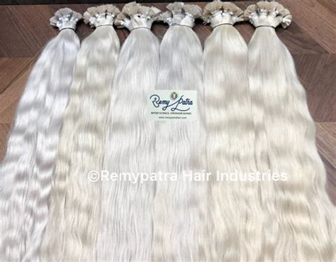 Remypatra Hair Female Platinum Blonde Wavy Hair Extensions, Pack Size ...