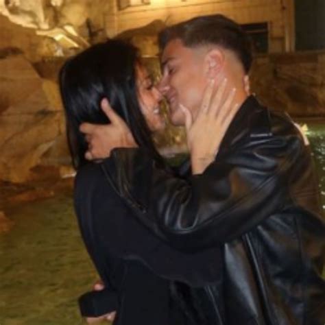 U Picciriddu Si Sposa Paolo Dybala Ha Chiesto La Mano Di Oriana E