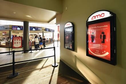 Guests Arrive Amc Wayne 14 Movie Editorial Stock Photo - Stock Image ...