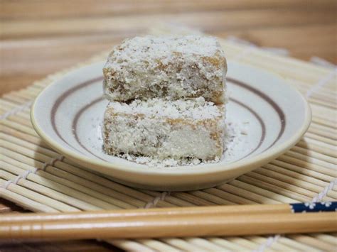 Injeolmi Rice Cake (Korean Sweet Rice Cake Recipe) - Recipe Mash