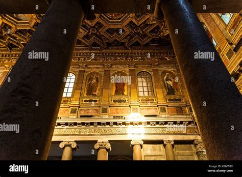 Santa Maria In Trastevere Hi Res Stock Photography And Images Alamy