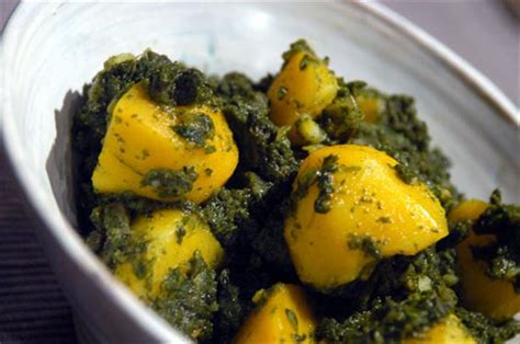 आलू पालक की सब्जी की रेसिपी Aloo Palak Sabji Recipe In Hindi Aloo