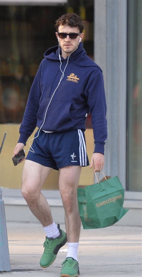 OMG, who wears short-shorts!? Paul Mescal does! Obvi. - OMG.BLOG