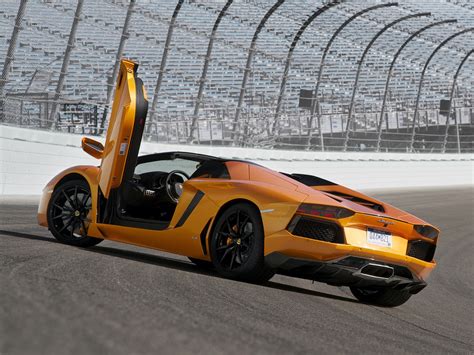 LAMBORGHINI Aventador LP 700-4 Roadster Specs & Photos - 2012, 2013 ...