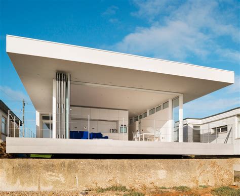 A Simple Beach House in Hayling Island, UK - Design Milk