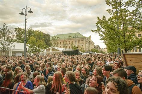 Sostinės dienose jaunatviška nuotaika ir Dūzgiančio prospekto