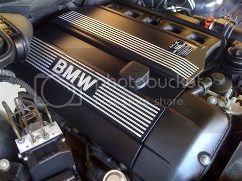 1999 BMW 528i Engine Detail