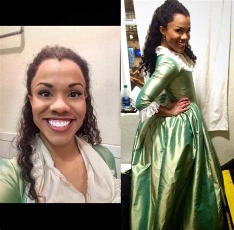 4 Hot Sexy Alysha Deslorieux Bikini Pics