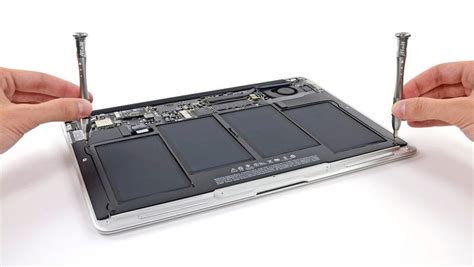 MacBook Air 2013 Teardown: So Much Battery