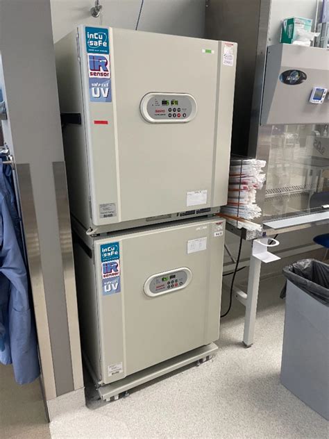 Sanyo Incu Safe Double Stack CO2 Incubator LabX