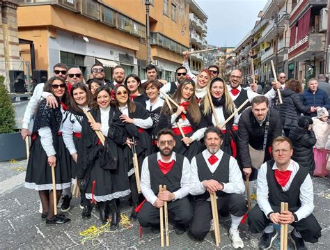 Cervinara Festeggia Il Carnevale Ndrezzata E Quadriglia In Tutte