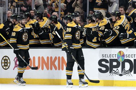 New Jersey Devils vs. Boston Bruins (10/8/22) - Stream the NHL