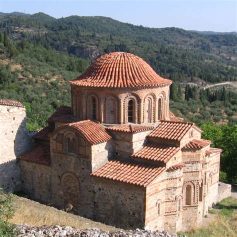 Byzantine Architecture : churches, palaces and beyond - Byzantine World