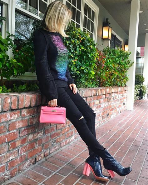 Panthere Instyle On Instagram Casual Rainy Days Sweater Chanel