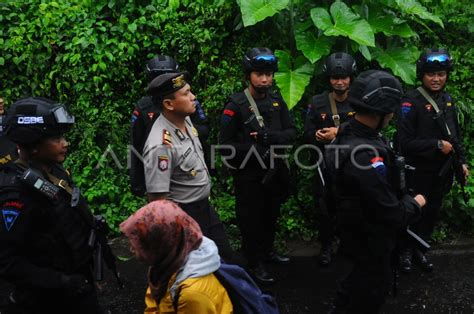 PENGGELEDAHAN TERDUGA TERORIS BOYOLALI ANTARA Foto