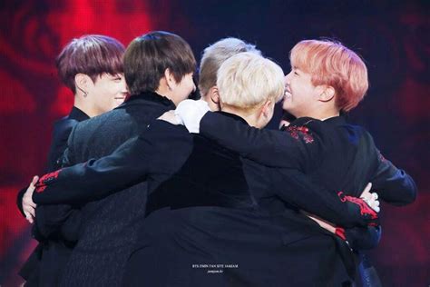 Literally Just 20 High Definition Photos Of Bts Hugging Each Other