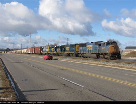 Csx And Gp S From Holland Roll Along Next To Chicago Dr