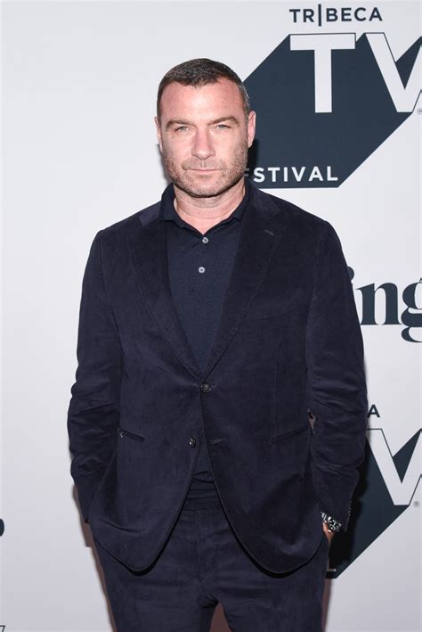 Liev Schreiber Premieres 'Ray Donovan' Season 6 With Q&A For Fans | New