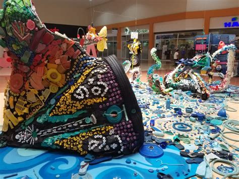 Lanzan Escul Trash Arte Con Basura Recolectada De Las Playas