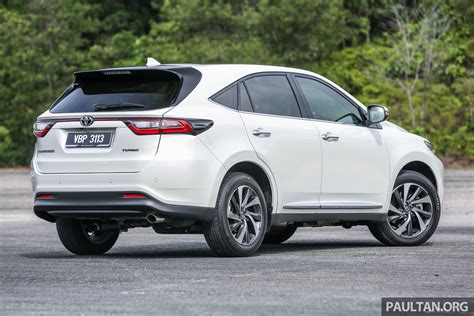 Gallery Four Generations Of The Toyota Harrier Suv Toyota Harrier