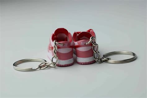 Sb Dunk Low Strange Love Sneakers 3d Keychain