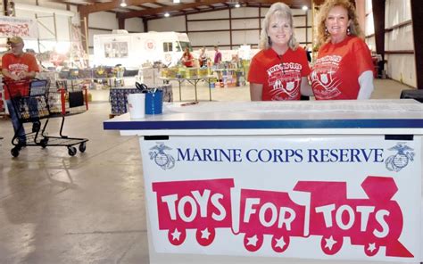 Volunteers show up for Toys for Tots | Tribune & Georgian, St. Marys ...