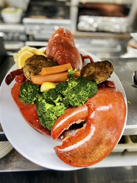 Popei S Two Pound Lobster Dinner Menu Popei S Clam Bar Fish