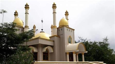 Viral Masjid Megah Di Tengah Hutan Sulawesi Selatan Ini Faktanya