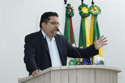 Vice Prefeito vai à Câmara de Vereadores e fala de investimentos do