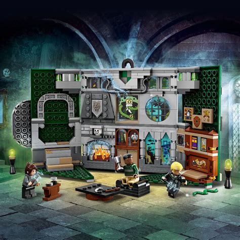 LEGO Harry Potter Slytherin House Banner 76410 Building Toy Set (349 ...