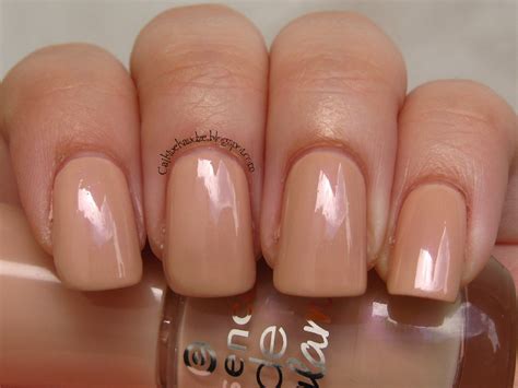 Essence Nude Glam 01 Hazelnut Cream Pie Cajkine kandže i sve njihove boje