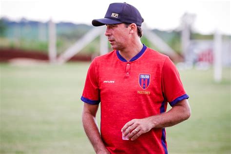 Próspera confirma a contratação de Paulo Baier como técnico futebol ge